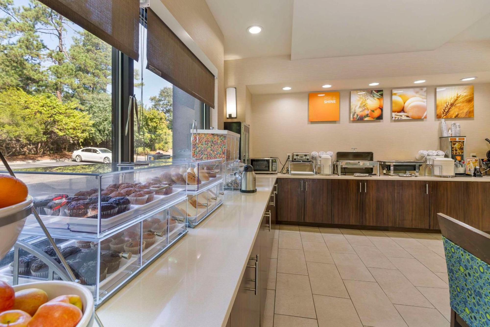 Comfort Suites Columbia Northeast - Fort Jackson Экстерьер фото
