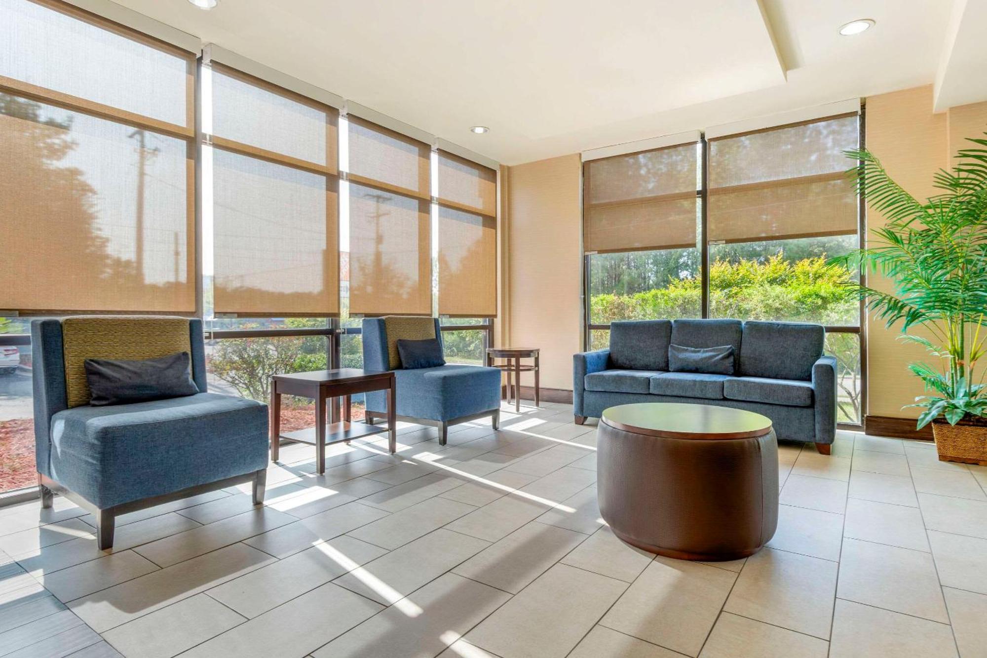 Comfort Suites Columbia Northeast - Fort Jackson Экстерьер фото